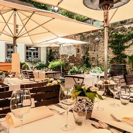 Hotel Schloss 3*